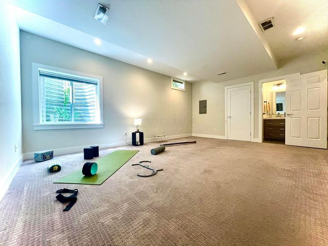 812 Summit Street, A, Columbus, OH 43215
