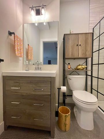 812 Summit Street, A, Columbus, OH 43215