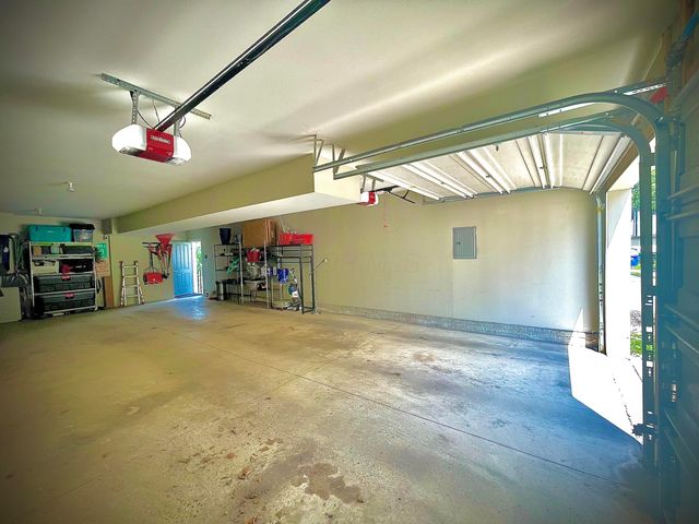 812 Summit Street, A, Columbus, OH 43215