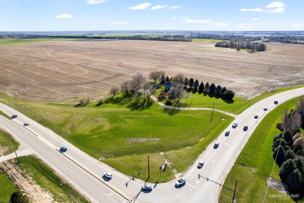 510 E Plainfield West Road, Plainfield, IL 60544