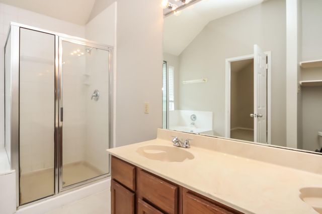 1039 Wentworth Drive, Pearland, TX 77584