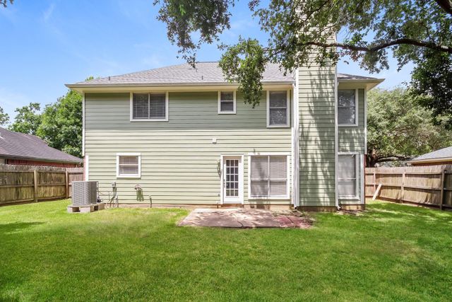 1039 Wentworth Drive, Pearland, TX 77584