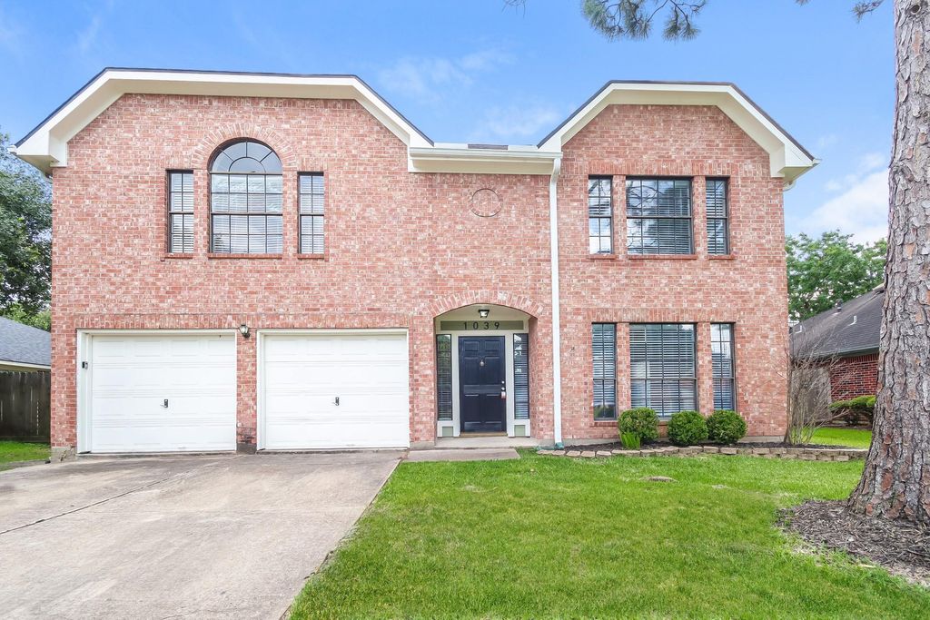 1039 Wentworth Drive, Pearland, TX 77584