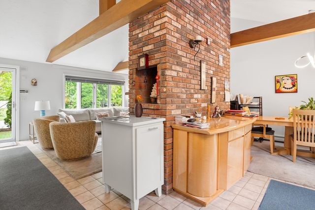 19 Hood Dr, Plymouth, MA 02360