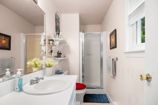 19 Hood Dr, Plymouth, MA 02360