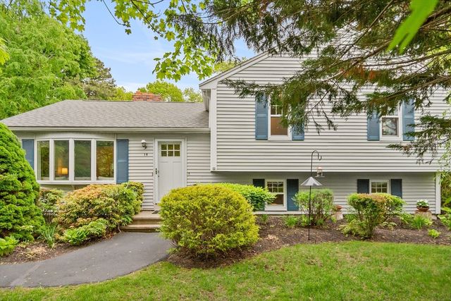 19 Hood Dr, Plymouth, MA 02360