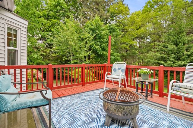 19 Hood Dr, Plymouth, MA 02360