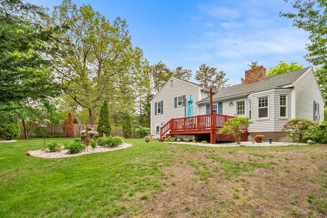 19 Hood Dr, Plymouth, MA 02360