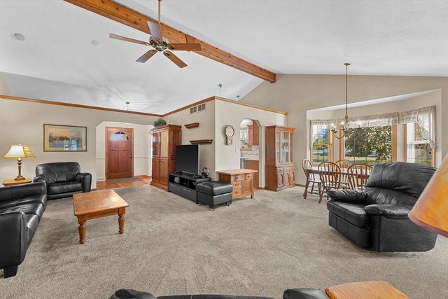 W155N6631 Blue Heron DRIVE, Menomonee Falls, WI 53051
