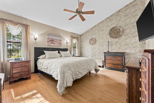 W155N6631 Blue Heron DRIVE, Menomonee Falls, WI 53051