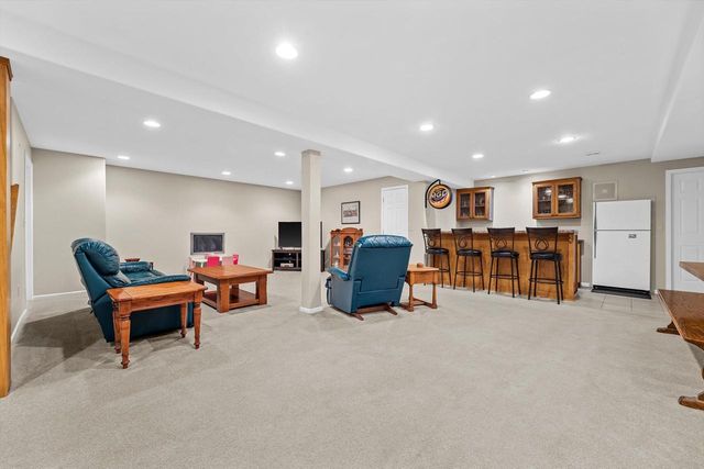 W155N6631 Blue Heron DRIVE, Menomonee Falls, WI 53051