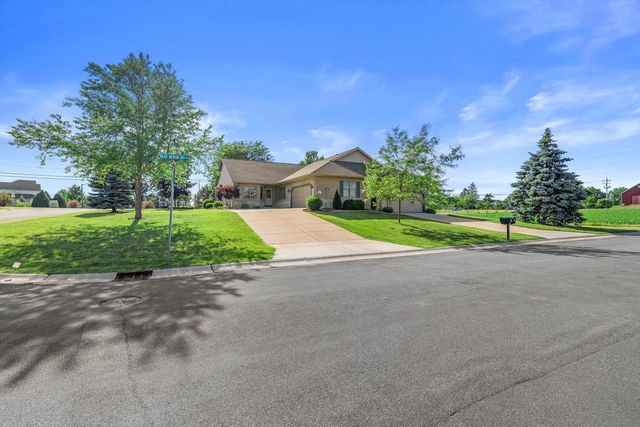 W155N6631 Blue Heron DRIVE, Menomonee Falls, WI 53051