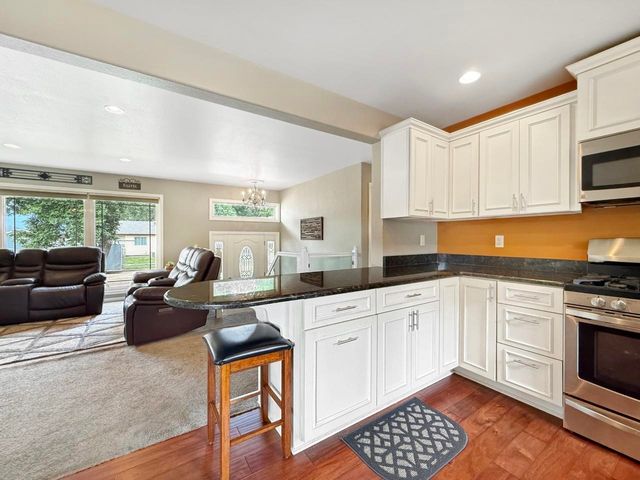 2149 1st Ave. SW, Minot, ND 58701