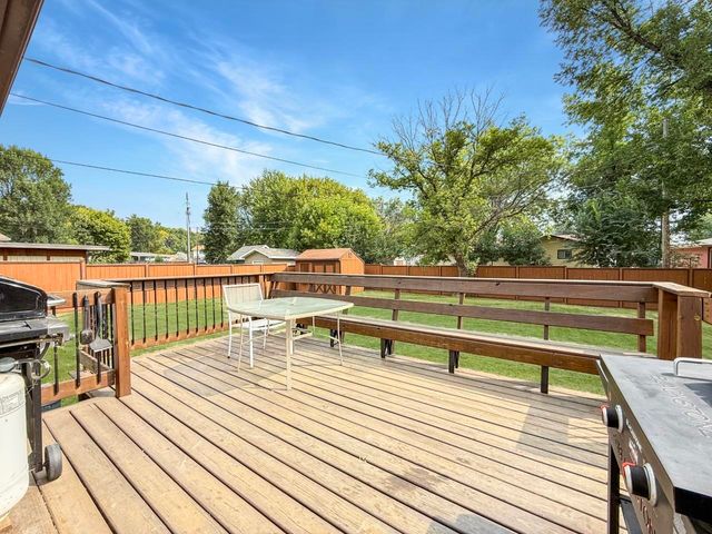 2149 1st Ave. SW, Minot, ND 58701