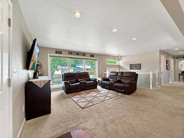 2149 1st Ave. SW, Minot, ND 58701