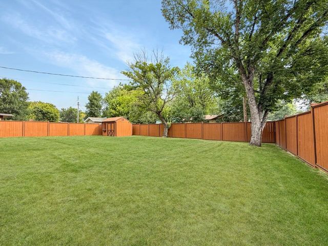 2149 1st Ave. SW, Minot, ND 58701