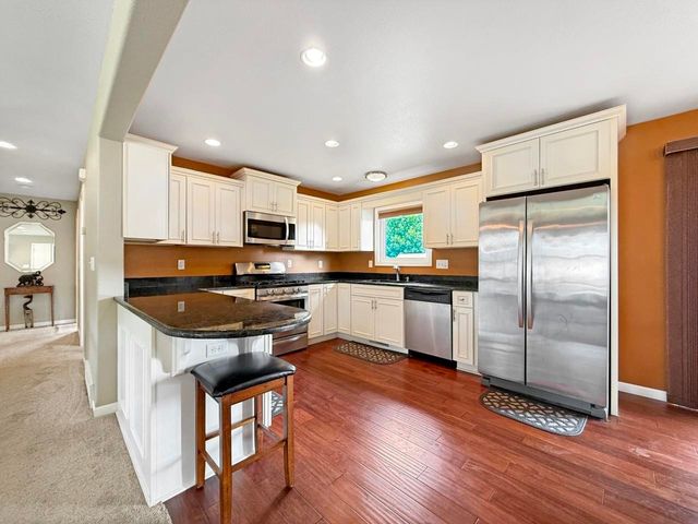 2149 1st Ave. SW, Minot, ND 58701
