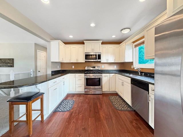 2149 1st Ave. SW, Minot, ND 58701