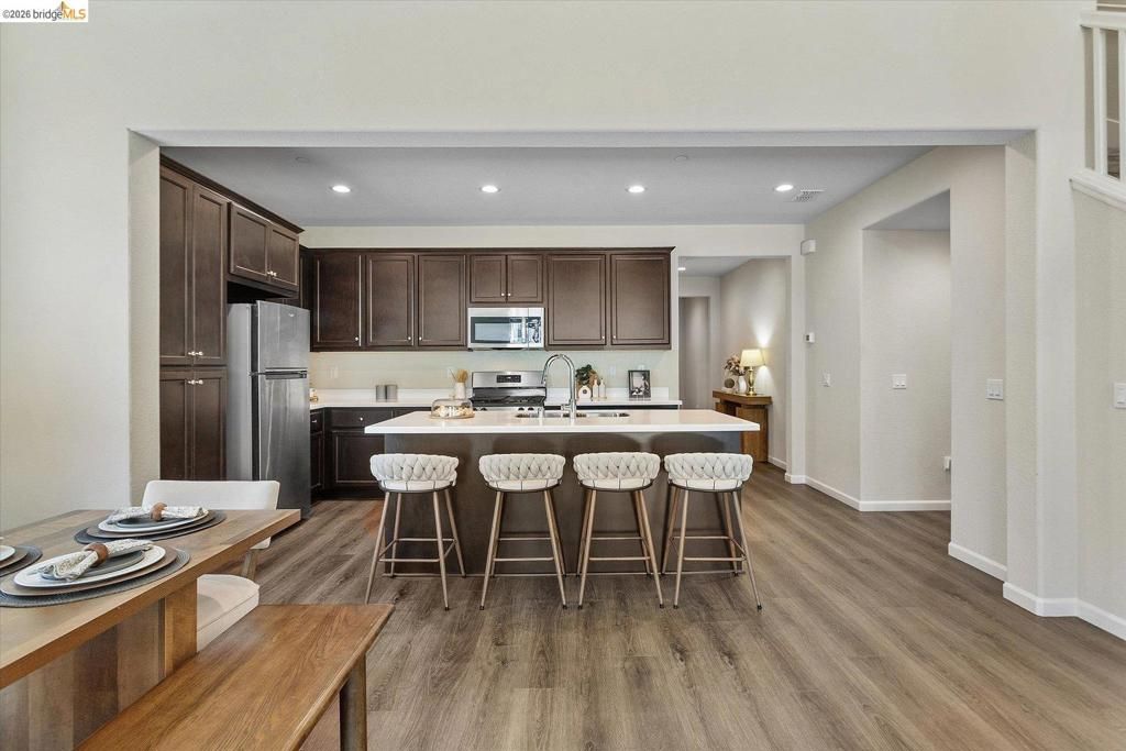 Image 11 of property listing at 4352 Vanguard DR, Modesto, CA 95356