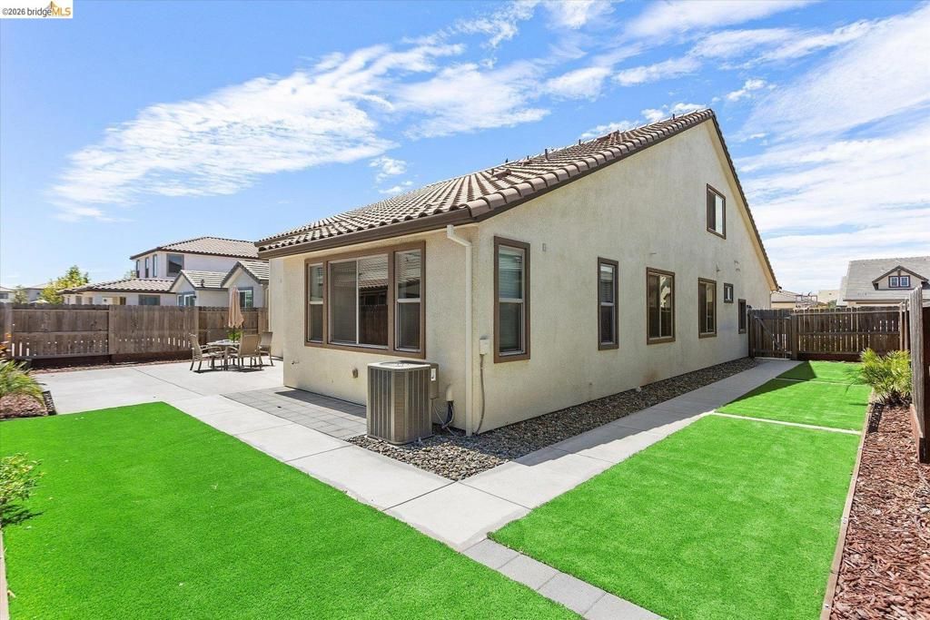 Image 31 of property listing at 4352 Vanguard DR, Modesto, CA 95356