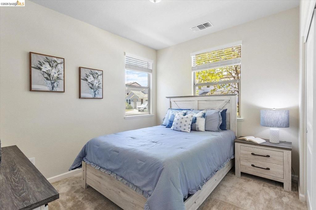 Image 7 of property listing at 4352 Vanguard DR, Modesto, CA 95356