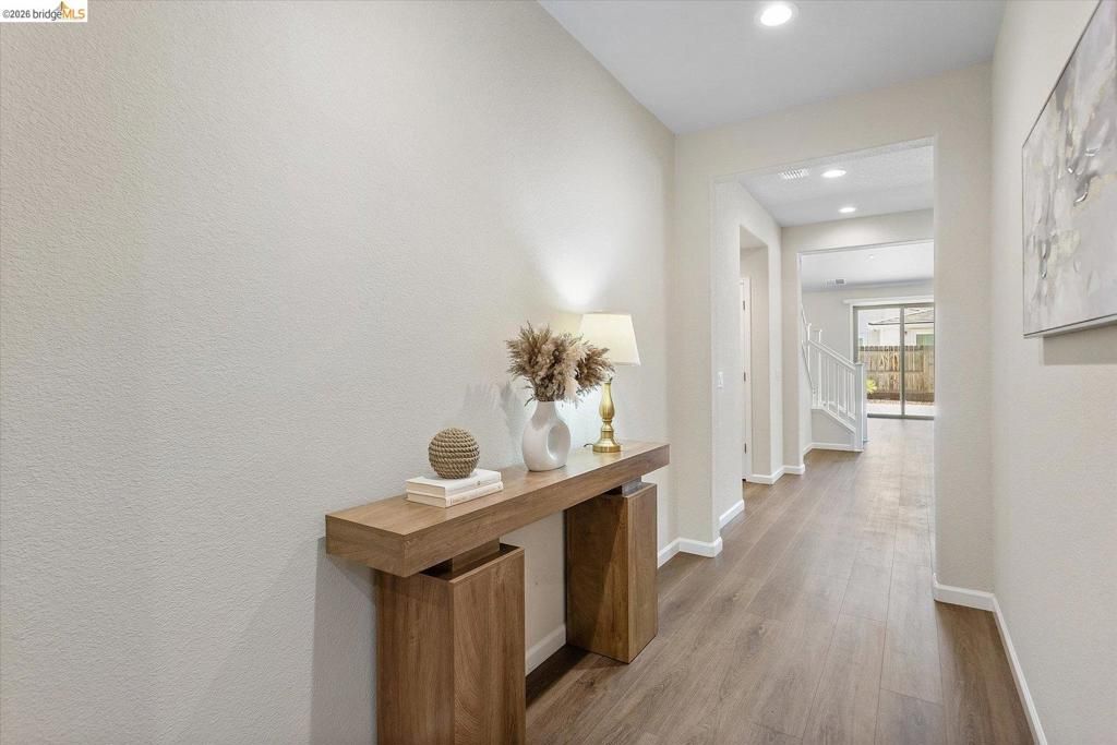 Image 8 of property listing at 4352 Vanguard DR, Modesto, CA 95356