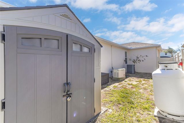 121 WHIRLAWAY DRIVE, Davenport, FL 33837