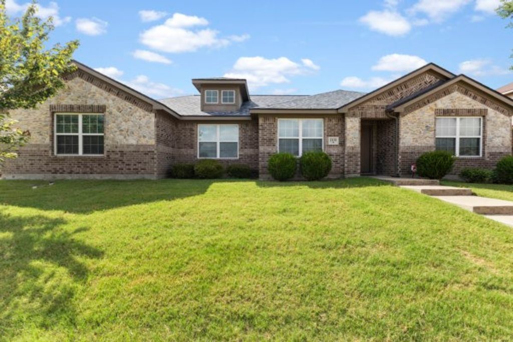 2131 Candace Drive, Lancaster, TX 75146