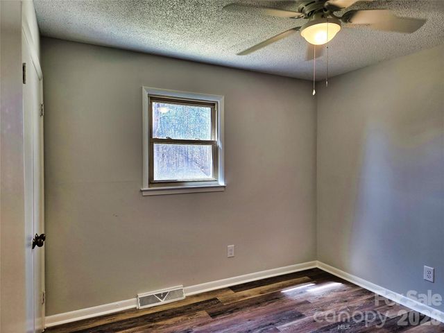 323 Mount Bethel Road, Harmony, NC 28634