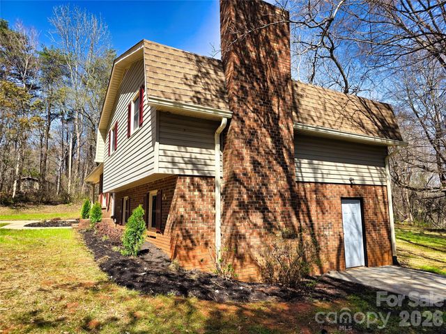 323 Mount Bethel Road, Harmony, NC 28634