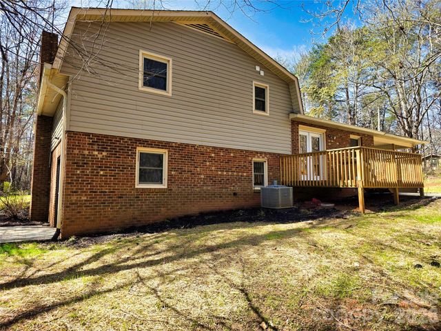 323 Mount Bethel Road, Harmony, NC 28634