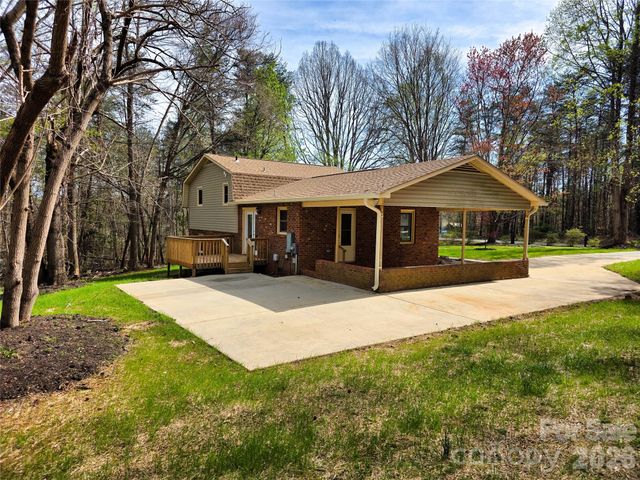 323 Mount Bethel Road, Harmony, NC 28634