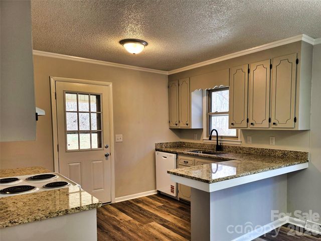 323 Mount Bethel Road, Harmony, NC 28634