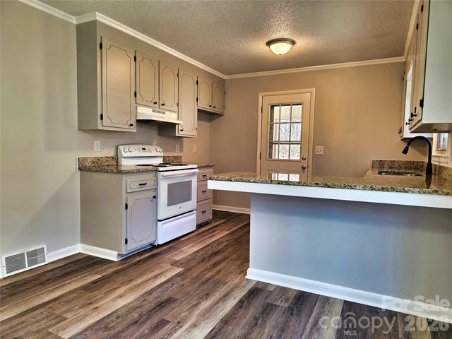 323 Mount Bethel Road, Harmony, NC 28634