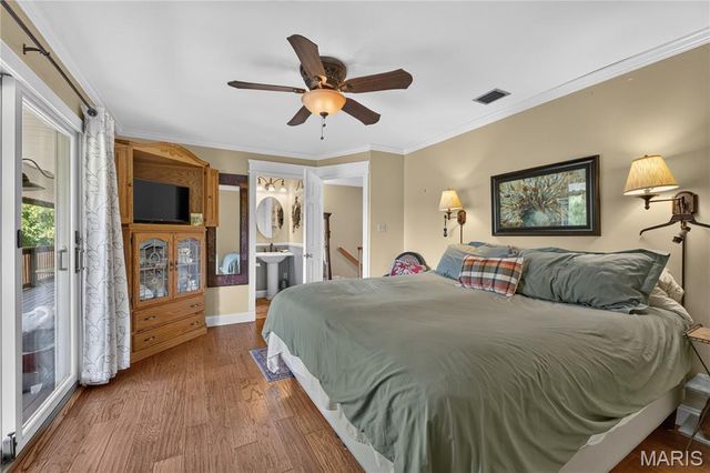 4444 Baumgartner Road, St Louis, MO 63129