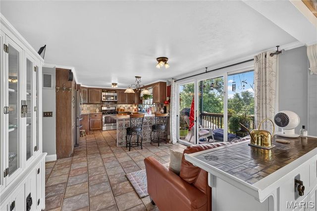 4444 Baumgartner Road, St Louis, MO 63129