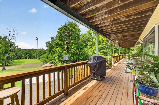 4444 Baumgartner Road, St Louis, MO 63129
