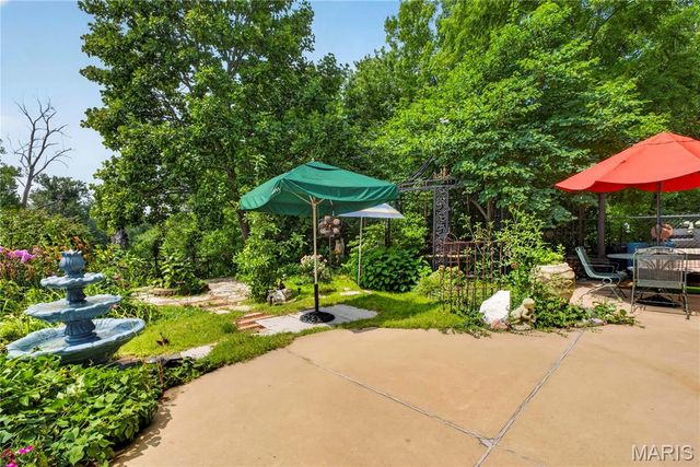 4444 Baumgartner Road, St Louis, MO 63129