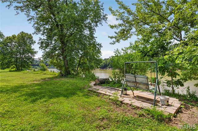 4444 Baumgartner Road, St Louis, MO 63129