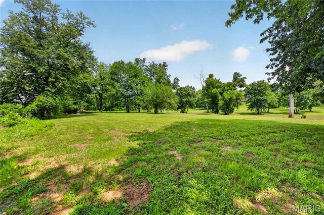 4444 Baumgartner Road, St Louis, MO 63129