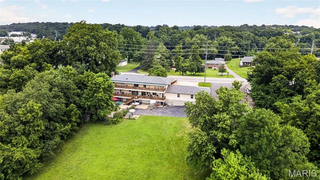 4444 Baumgartner Road, St Louis, MO 63129