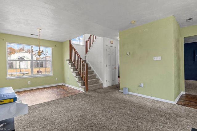 129 Greenfield CRES, Suffolk, VA 23434