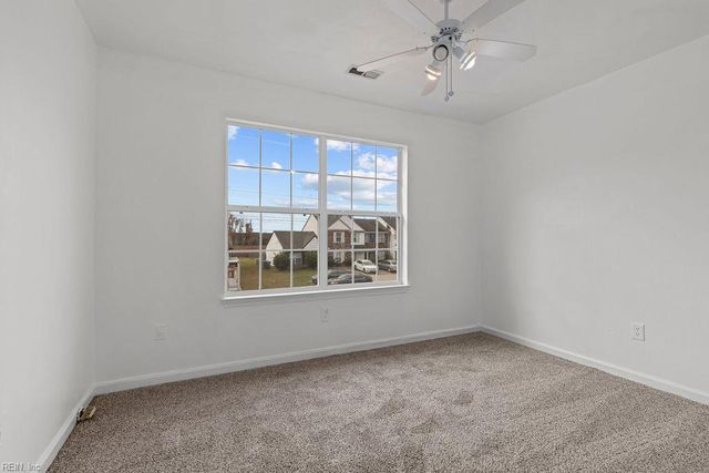 129 Greenfield CRES, Suffolk, VA 23434