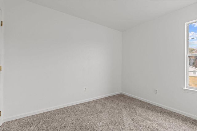 129 Greenfield CRES, Suffolk, VA 23434