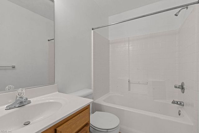 129 Greenfield CRES, Suffolk, VA 23434