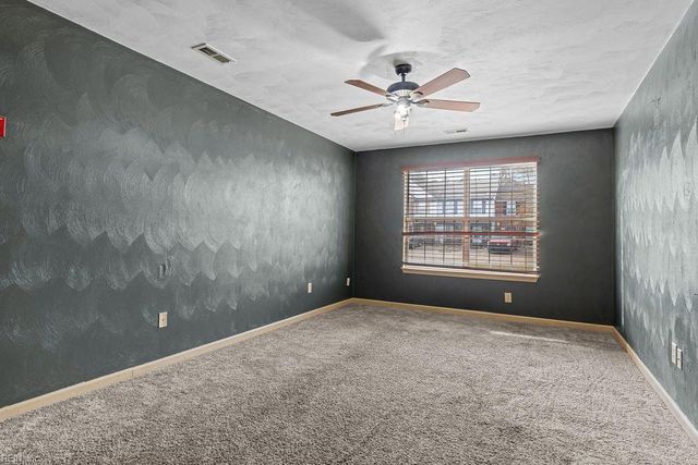 129 Greenfield CRES, Suffolk, VA 23434