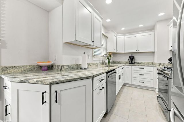 23789 Whitley, Clinton Township, MI 48035