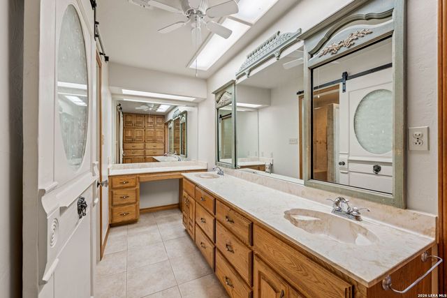 162 Oak Wood Rd, Kerrville, TX 78028