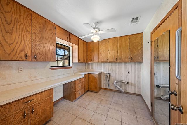 162 Oak Wood Rd, Kerrville, TX 78028