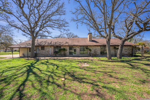162 Oak Wood Rd, Kerrville, TX 78028